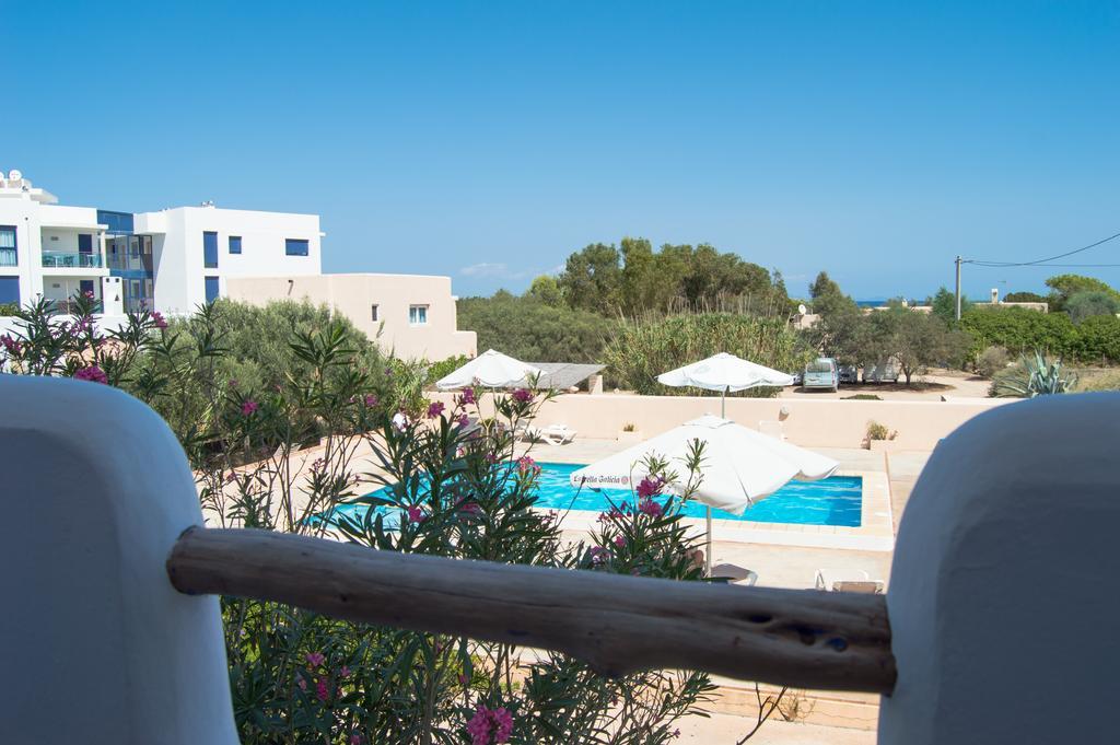 Hostal Mayans Es Pujols Extérieur photo