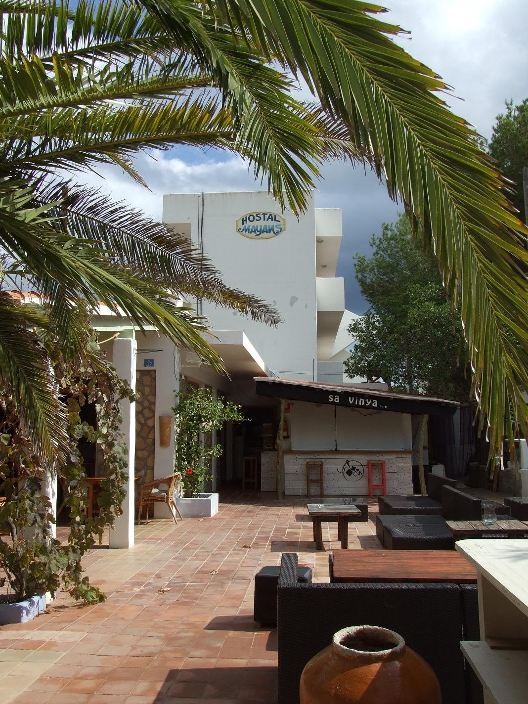 Hostal Mayans Es Pujols Extérieur photo