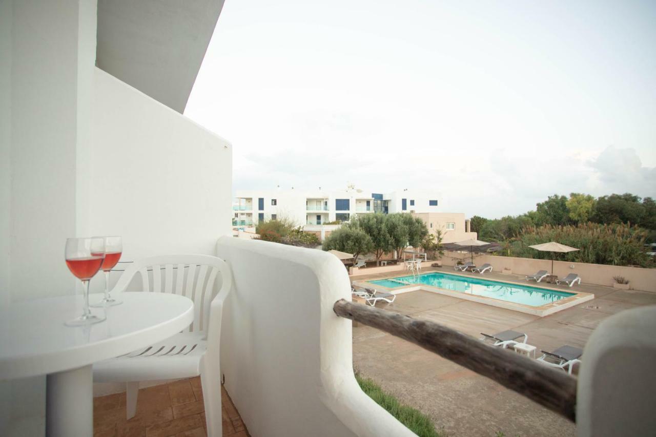 Hostal Mayans Es Pujols Extérieur photo
